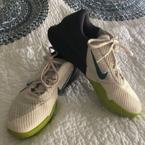Mens Nike Tennis Shoes 10.5
